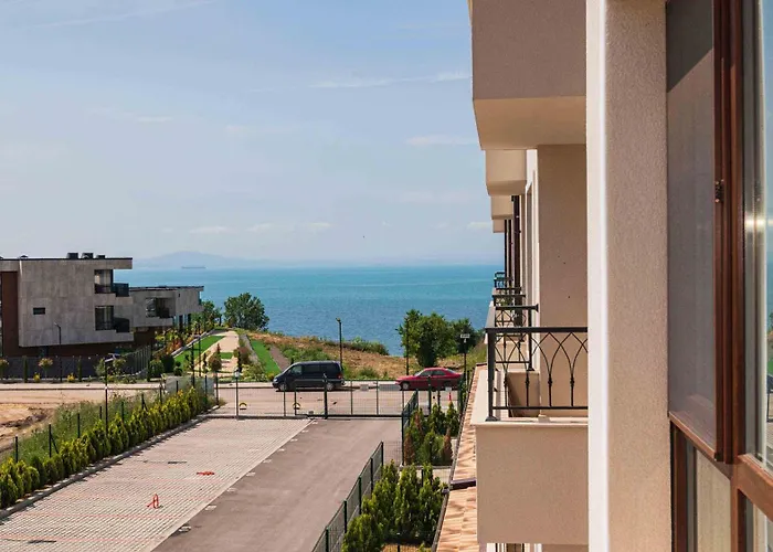 Sea 21 * Burgas City